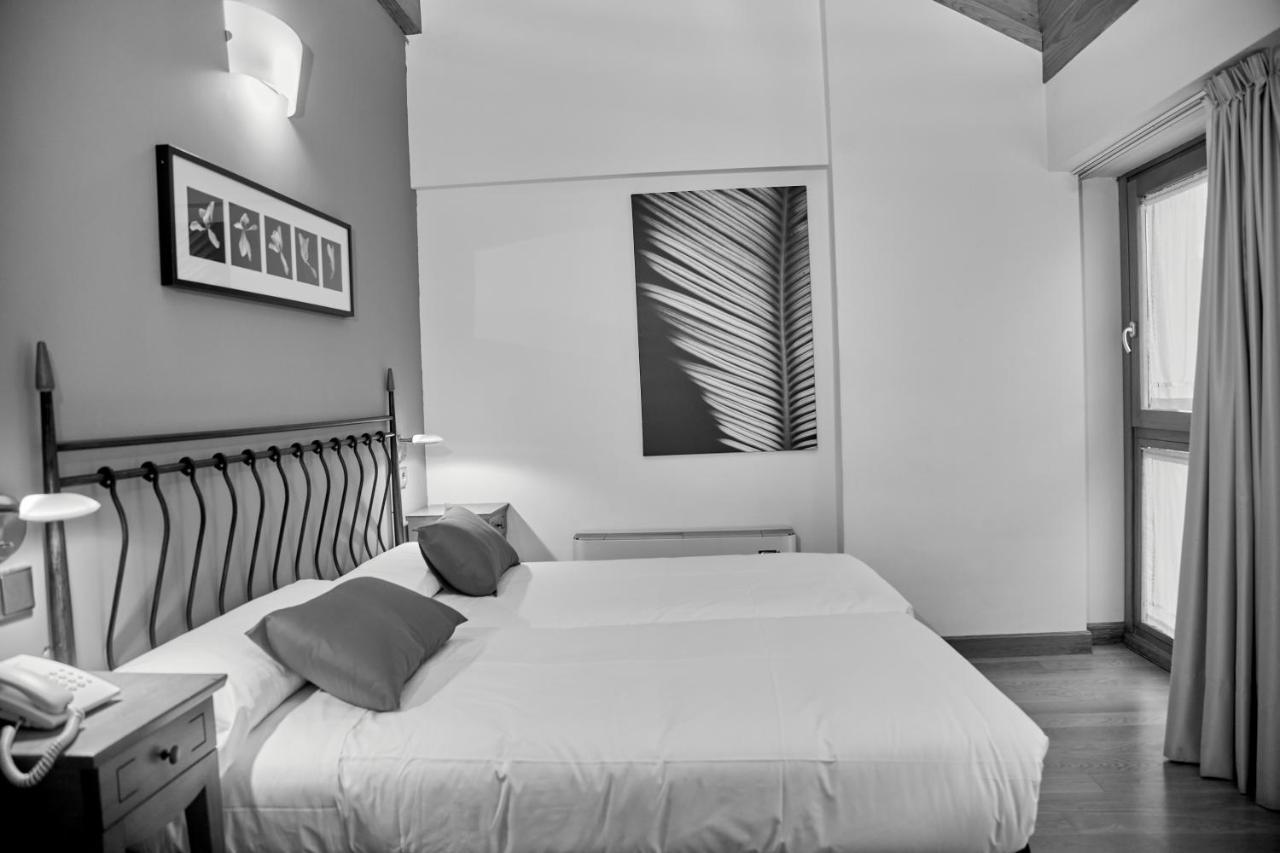 Hotel Casa Azcona Zizur Mayor Eksteriør bilde