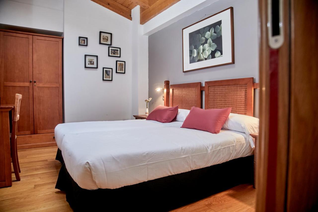Hotel Casa Azcona Zizur Mayor Eksteriør bilde
