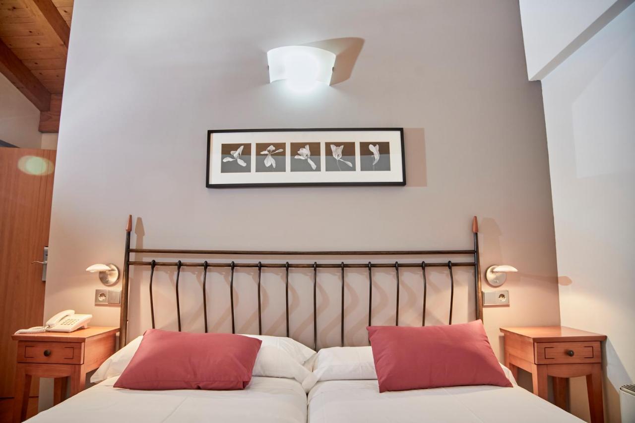 Hotel Casa Azcona Zizur Mayor Eksteriør bilde