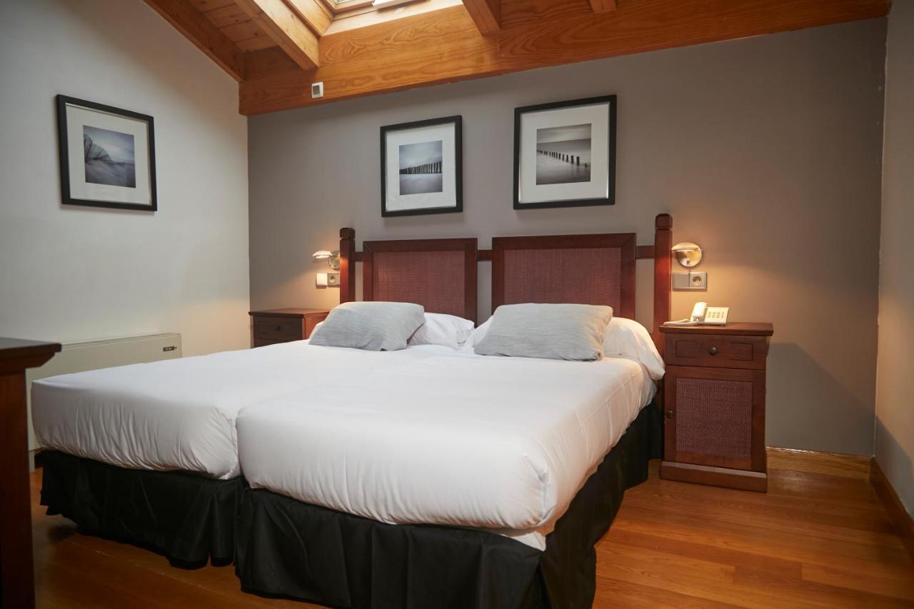 Hotel Casa Azcona Zizur Mayor Eksteriør bilde