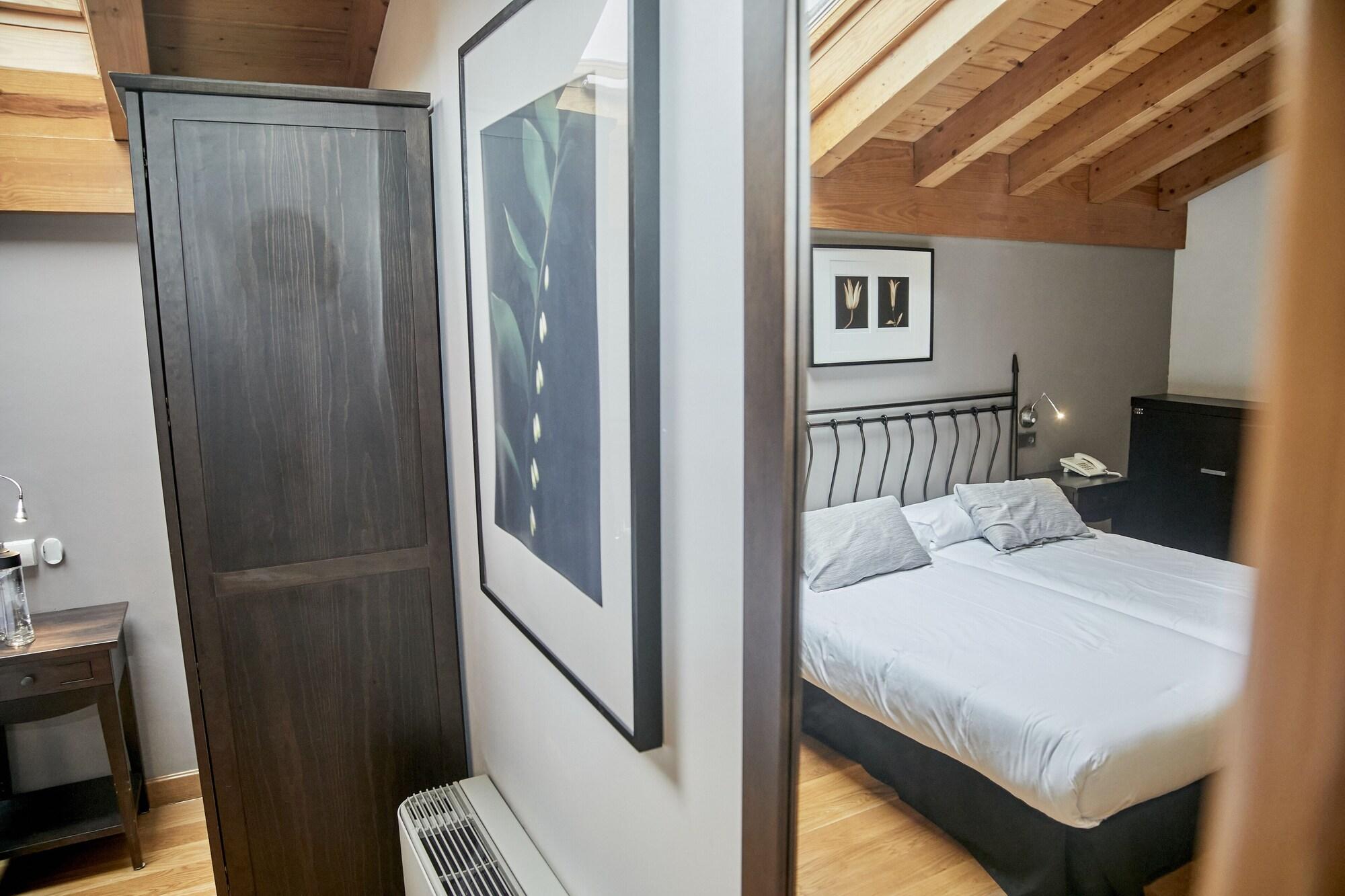 Hotel Casa Azcona Zizur Mayor Eksteriør bilde