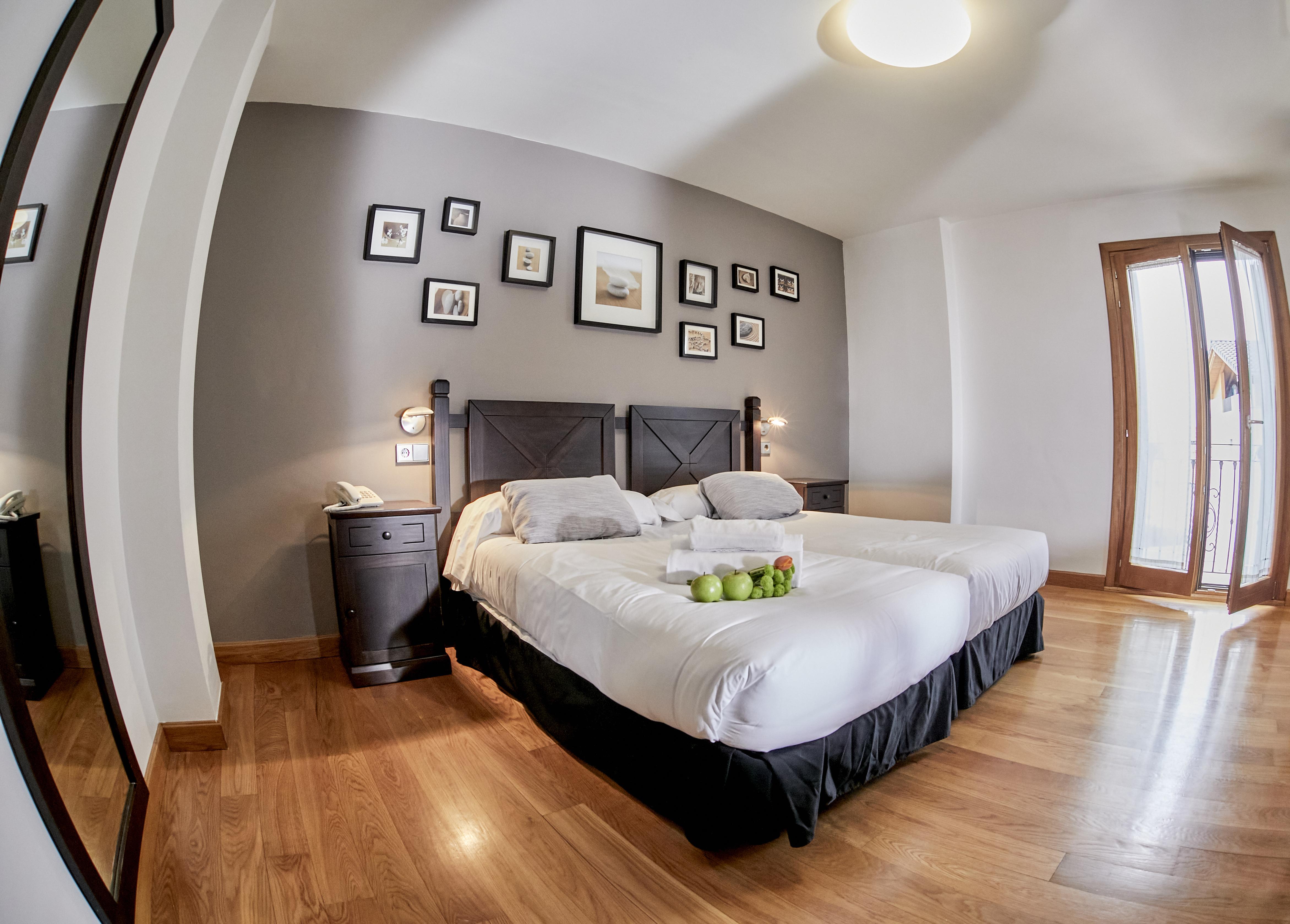 Hotel Casa Azcona Zizur Mayor Eksteriør bilde